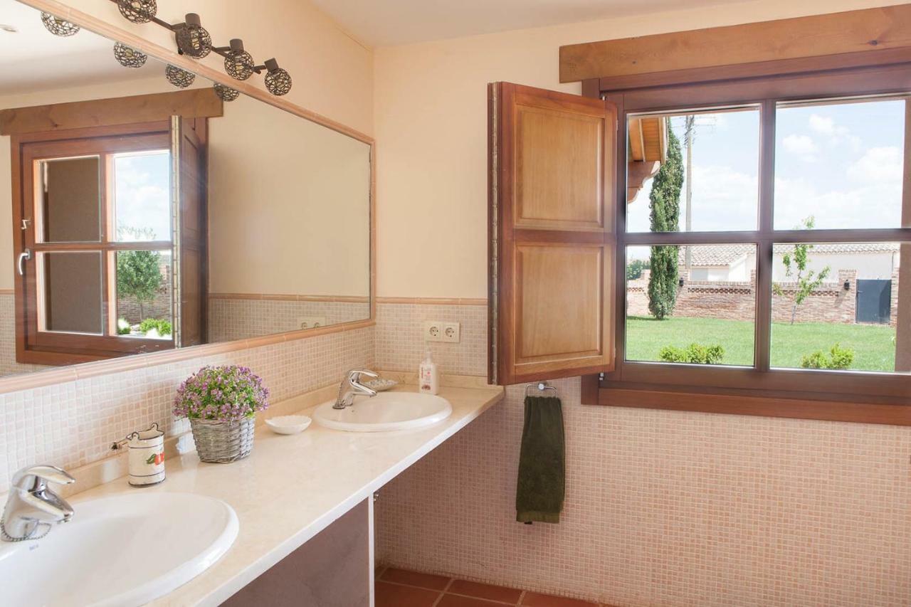 Гостевой дом Casa Roble Альменара-де-Тормес Экстерьер фото